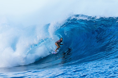 Brooks remporte sa première victoire en tant que membre du Championship Tour grâce à son retour en force au Tahiti Pro