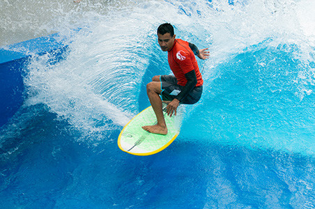 Erste interdisziplinäre Amateur Surf-Contest-Serie auf Schweizer Gewässern