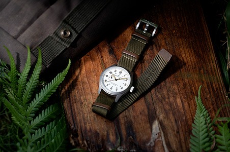 Mit dern euen Khaki Field Power Reserve von Hamilton