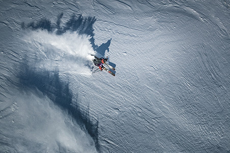 Alpina erneuert seine Partnerschaft mit  der Freeride World Tour