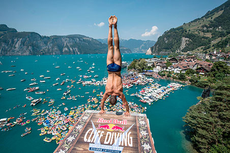 Die Red Bull Cliff Diving World Series kehrt nach Sisikon zurück
