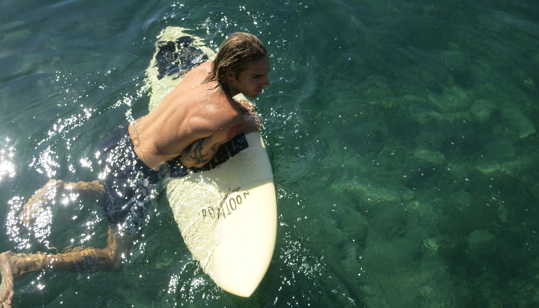 À contre-courant du surf business